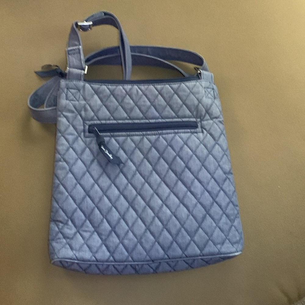Vera Bradley crossbody quilted chambray/denim bag, approximately 11โx11โx2โ - Picture 2 of 4